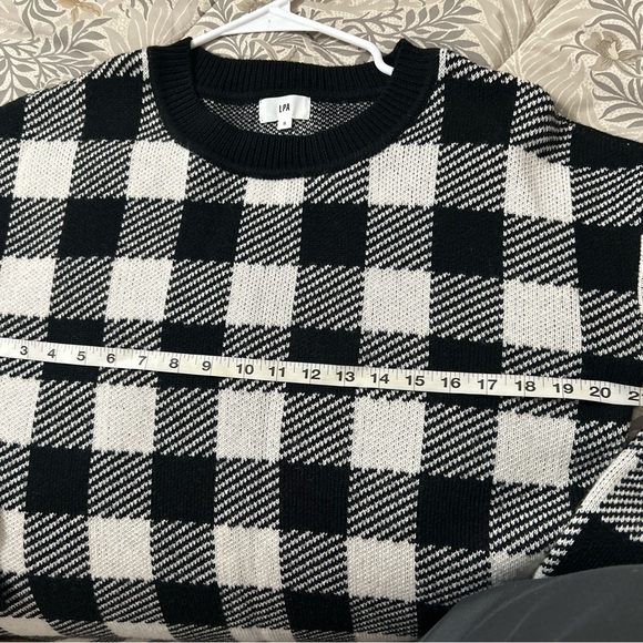 LPA Floyd Buffalo Check Sweater Dress Size Small - Picture 7 of 8
